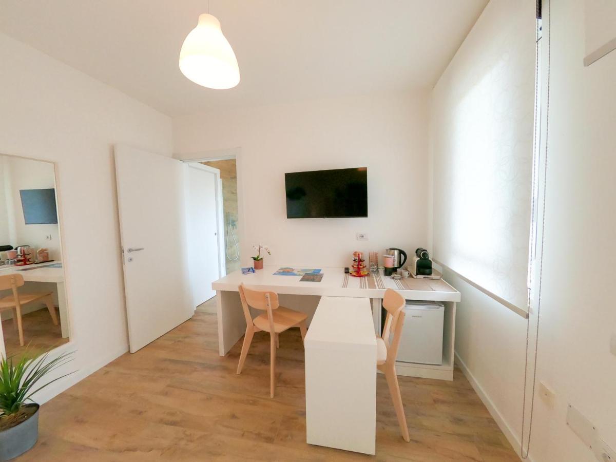 Suite Lighthouse Cagliari Luaran gambar